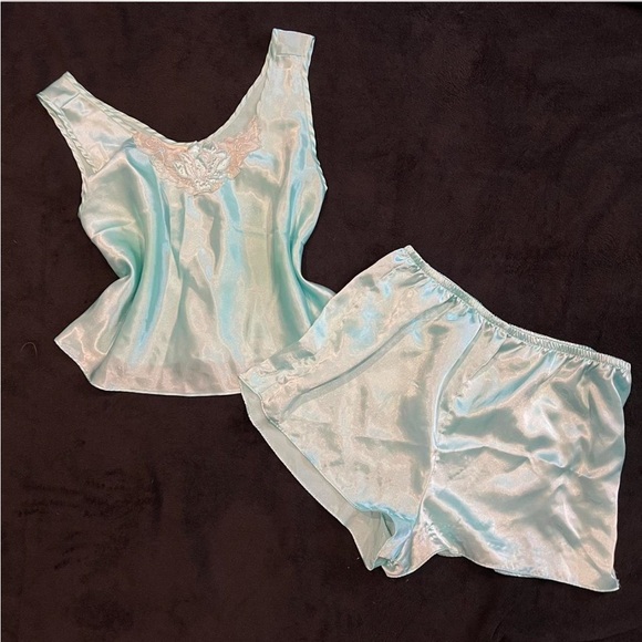 Green Shimmery Pajama Set with Silky Texture - Picture 1 of 3
